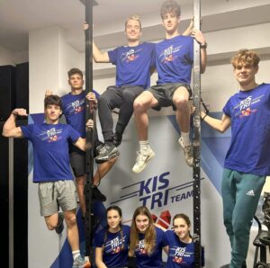 Válogatott igazolásokkal bővül a KISTRI Team SE